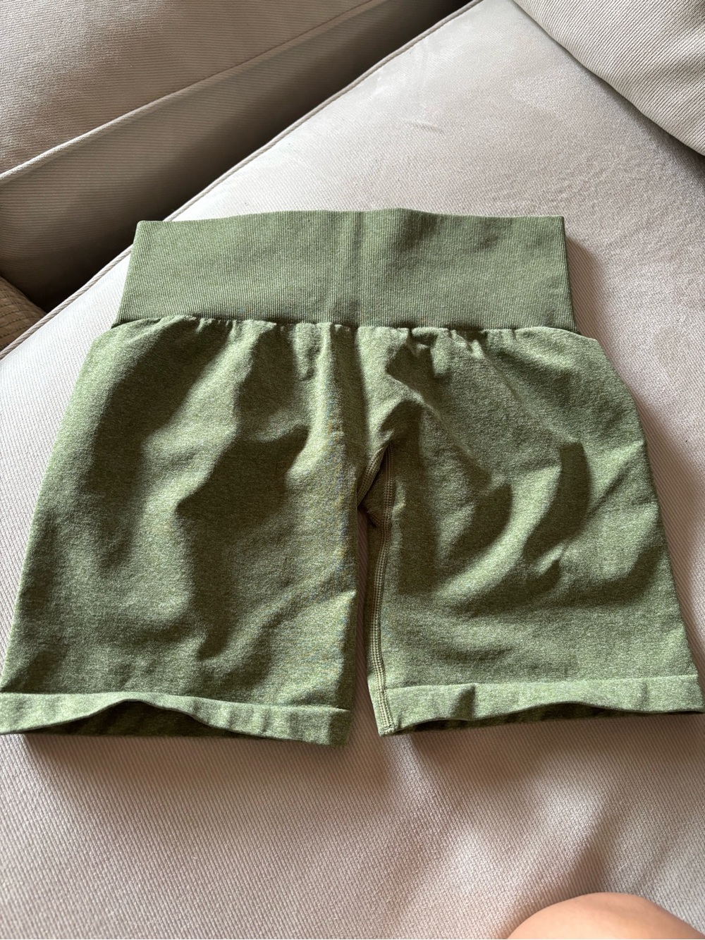 Nvgtn contour shorts